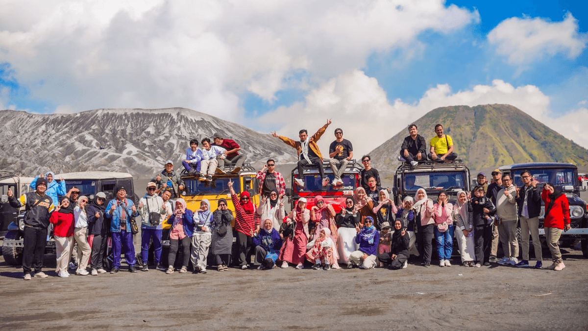 Sewa Jeep Bromo untuk Rombongan dan Grup Besar